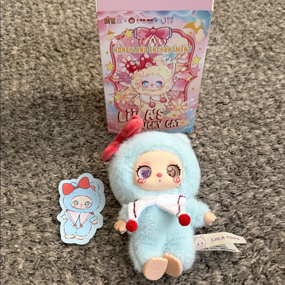 Liila Lucky Cat Toys Blue Plush Doll with Red Bow Keychain